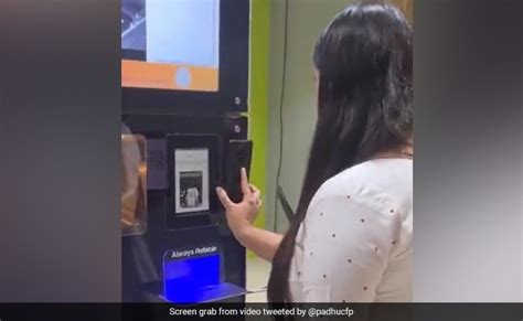 Watch This Atm In Bangalore Delivers Fresh And Contactless Idlis In Minutes