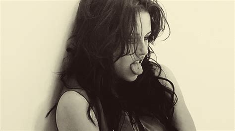 KStew Is Perfection GIF KristenStewart Tongue Hot Discover Share