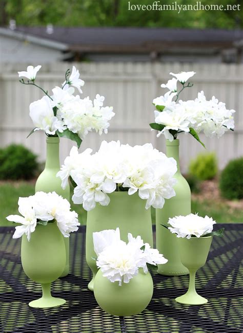 Easy Inexpensive Centerpiece Ideas Spray Painted Vases