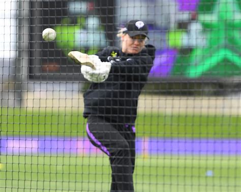 Carey back for clash against Thunder | Hobart Hurricanes