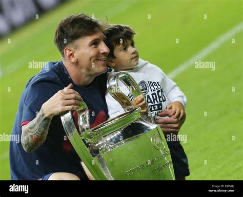 Barcelonas Lionel Messi Celebrates Winning The Uefa Champions League Hi