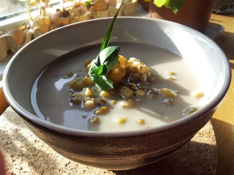Resep bubur kacang hijau bahannya : 4 Indonesian Desserts Served Warm - Indoindians.com