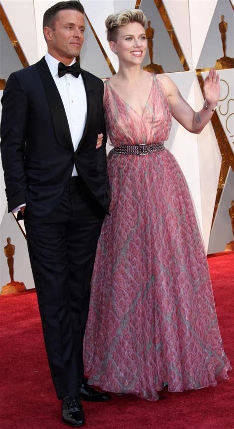 Oscars Scarlett Johansson In Azzedine Alaïa Silk Chiffon Printed Gown