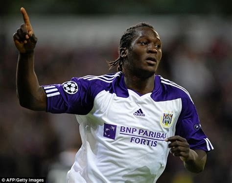 I just want to turn everyone's attention to the fact that, while his teammates were still celebrating, lukaku was thoughtful enough to step up to kimpembe and speak some encouraging words. Man United striker Romelu Lukaku's incredible back story ...