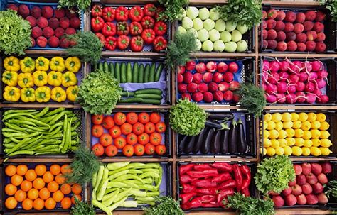 Merchandising Fresh Produce Shoppers Seek More Snack Sized And Local