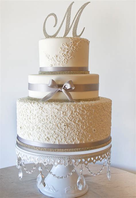 26 Amazingly Unique Wedding Cakes We Love