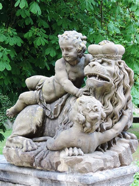 After leaving the residence we went on the enjoy the general hospitality of würzburg with our local guides. Würzburg Residence with Court Gardens and Residence Square ...