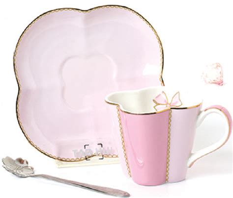 Fashion Unique Tea Cup Set Wholesale Sweet Ceramic Tea Cup And Saucer