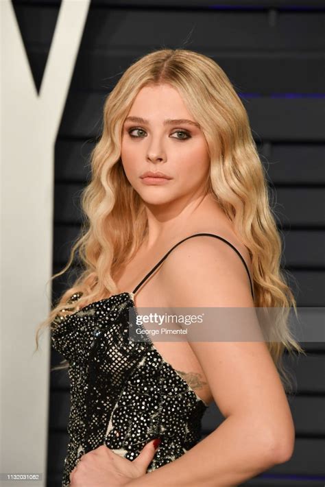 Chloe Grace Moretz Attends The 2019 Vanity Fair Oscar Party Hosted By