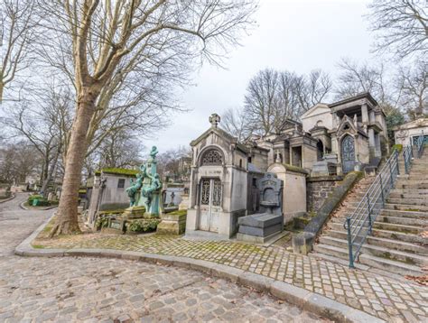 Famous Graves At The Père Lachaise Cemetery In Paris Info Tips En Pics