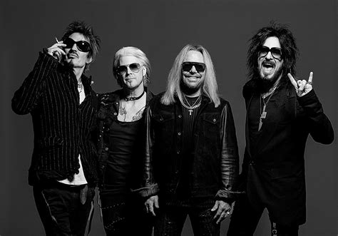 mötley crüe are writing new music with plans to record the rock revival