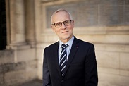 Nouveau mandat du Pr Thomas Römer, administrateur du Collège de France ...