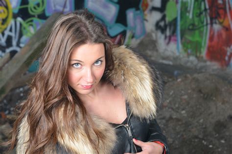 women model julie skyhigh looking at viewer brunette blue eyes long hair pornstar fur