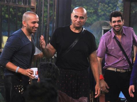 Bigg Boss 8 Puneet Issar Is A Free Man Ndtv Movies