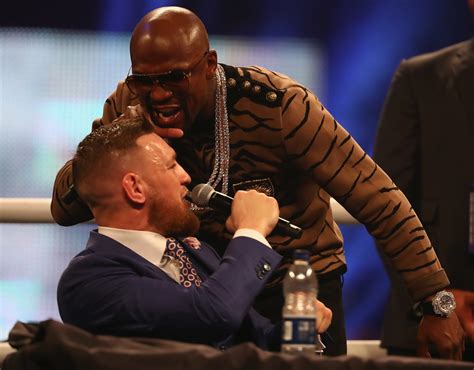 floyd mayweather apologizes for use of gay slur against conor mcgregor
