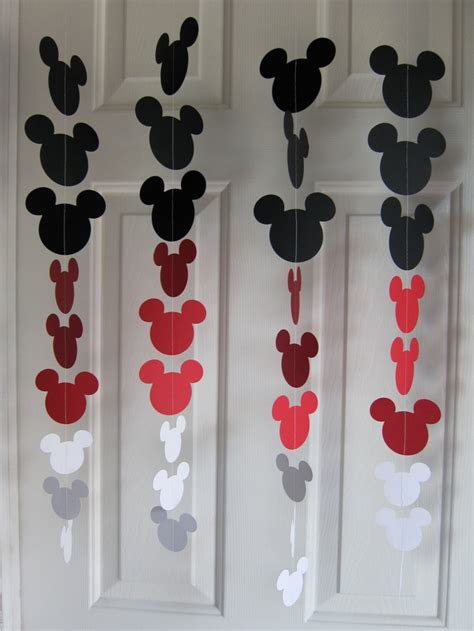 You can have a mickey mouse clubhouse party with mickey's friends! Black, Red, and White Mouse Style Garland Strand, Birthday ...