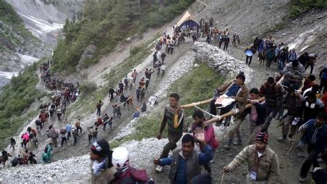 Amarnath Yatra Crosses 3 Lakh In 24 Days Highest Since 2015 India Today