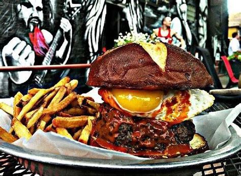 15 Of The Best Chicago Burgers By Neighborhood 2015 Eater Chicago