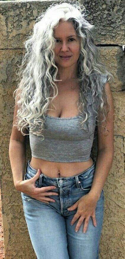 Pin By Knole On Curly Gray Hair Beautiful Gray Hair Gorgeous Gray