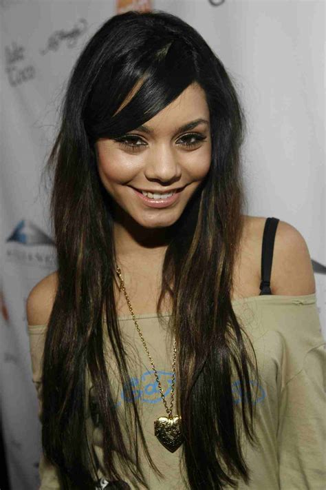 Vanessa Hudgens Height Weight Bra Bio Figure Size Heightbracom