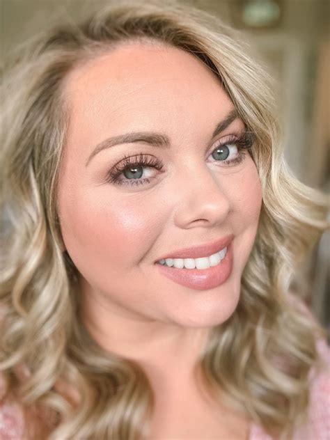 Natural Warm Fall Makeup Look At Home With Haley
