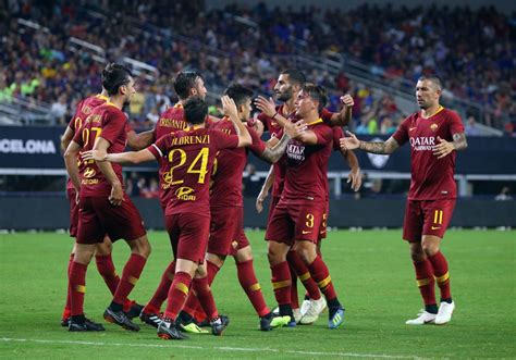 ˈroːma), is an italian professional football club based in rome. Roma-Lazio 3-1: gol di Pellegrini Immobile Kolarov Fazio ...