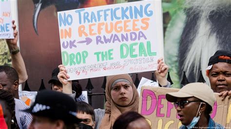 Londres Les Premiers Migrants Expulsés Attendus Au Rwanda Dw 14062022
