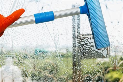 Best Glass Cleaning Strategies And Cleaners House Of Mirrors And Glass
