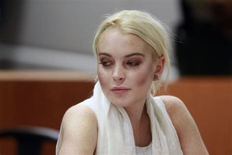Lindsay Lohan Is Magic She Can Make Almost Any Item Disappear From Its Rightful Owner