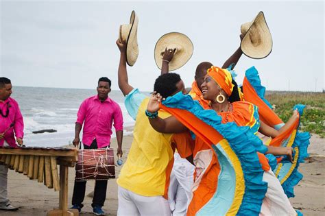 Bailes TÍpicos Del Ecuador Baile Típico De La Costa La Marimba