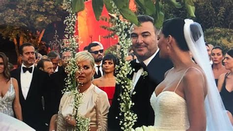 Διπλό cd με 60 ζωντανά ηχογραφημένες επιτυχίες και 4 νέα τραγούδια. Antonis Remos Ties The Knot To Stunning Yvonne Bosnjak ...