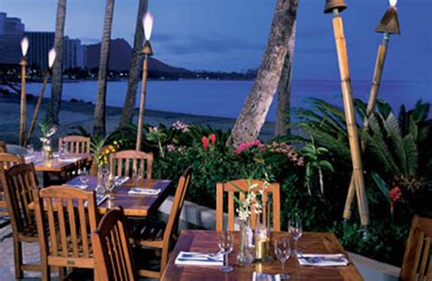 Dukes Waikiki Restaurant Truly A Hawaiian Icon
