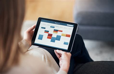 Employee Scheduling Solutions: 3 Tips to Increase Productivity and Sales