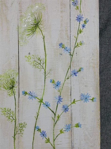 Wild Flowers Painted On Pallet Wood White Washed Farmhouse Decor Que