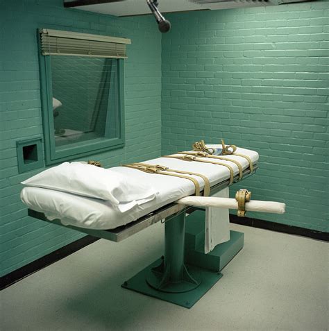 Us Federal Executions Halted Over Potentially Unlawful Method Bbc News