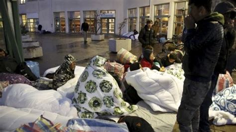 swedish government struggling over migrant crisis bbc news