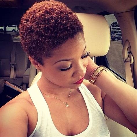 Let your hair do the talking with these sublime copper highlights on dark brown hair. Copper highlights, Short natural hair and Afro on Pinterest