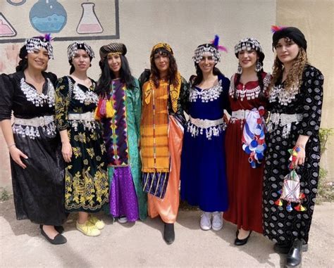 Assyrian People Middle Eastern Fashion Traditional Outfits Fashion