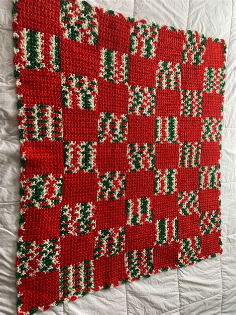 Small Vintage Christmas Throw With Sparkle Yarn Etsy Uk