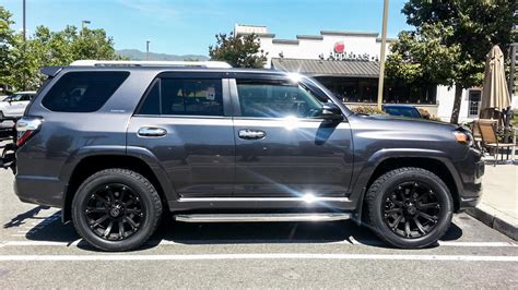 Four Runner Black