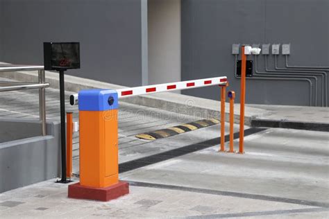 Automatic Barrier Gate With Rfid Card Dispenser System For Car Parking
