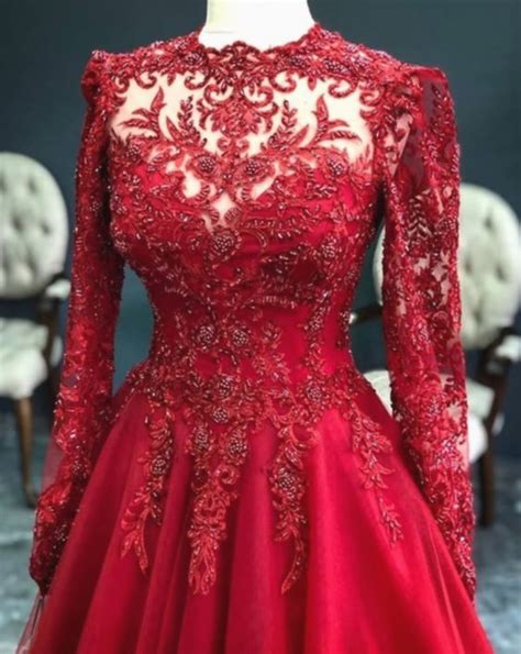تفسير حلم فستان احمر طويل للعزباء