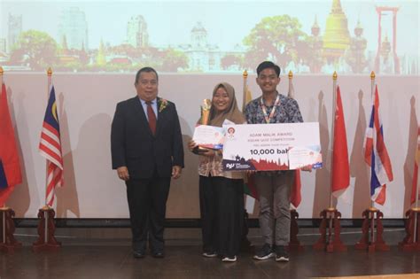 FIB Students Win Two Awards in Thailand - Unair News