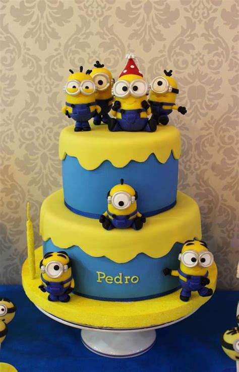 Minion Cake At A Despicable Me Birthday Party See More Party Planning