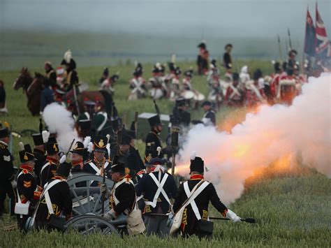 17 spectacular photos from the largest Battle of Waterloo reenactment ever