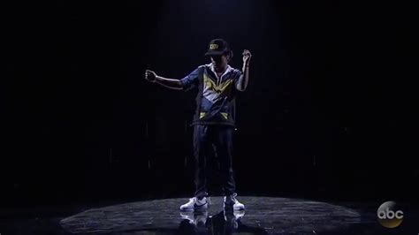 Bruno Mars Incredible Dance In American Music Awards Youtube
