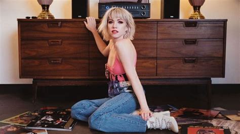 Carly Rae Jepsen Releases Dedicated Side B