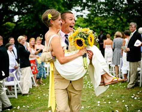 25 Funny Wedding Photography Examples For Your Inspiration