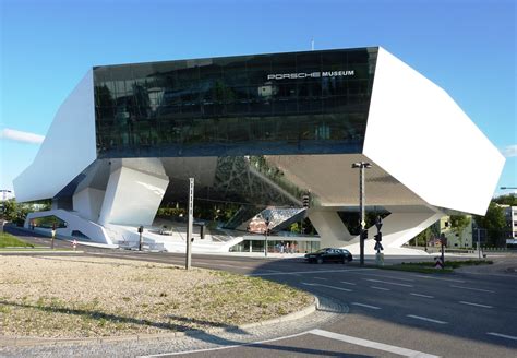 The museum contains an area of around 5600. Porsche Museum in Stuttgart - Germany designed by Delugan ...