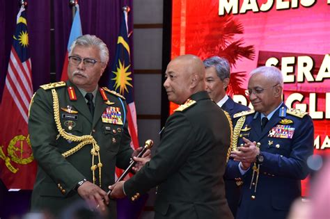 Majlis Pemakaian Pangkat Dan Serah Terima Tugas Panglima Tentera Darat